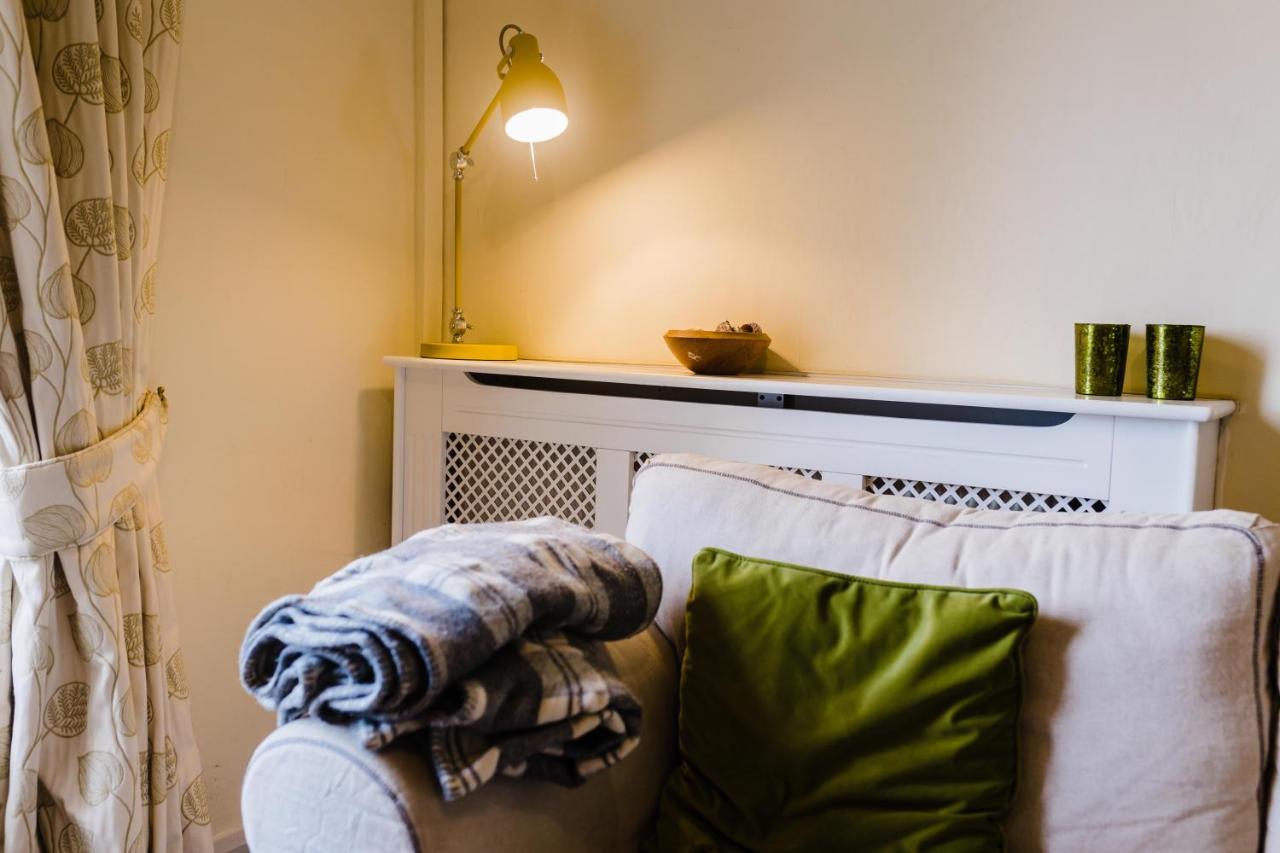 May Tree Cottage Manorbier 5 Mins From The Beach Sleeps 4 Екстериор снимка