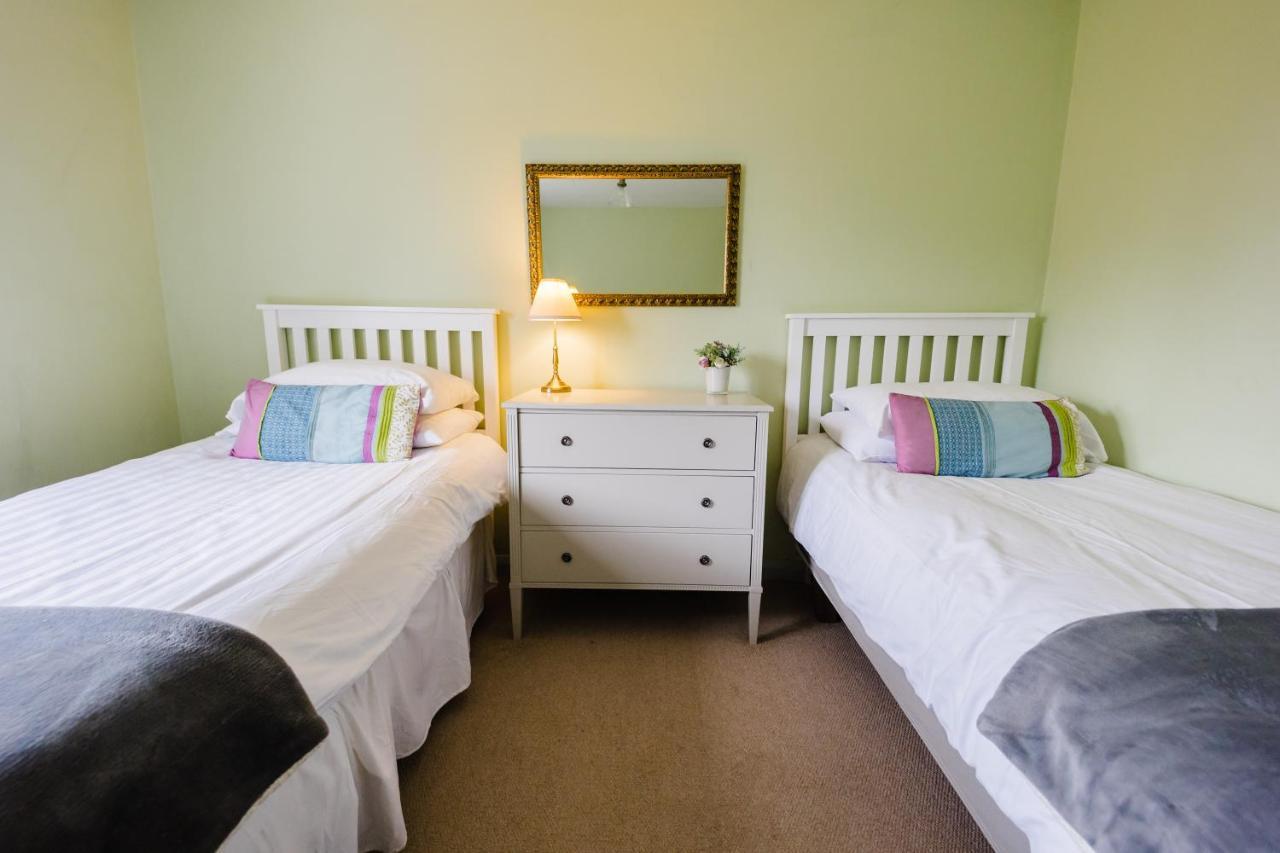 May Tree Cottage Manorbier 5 Mins From The Beach Sleeps 4 Екстериор снимка