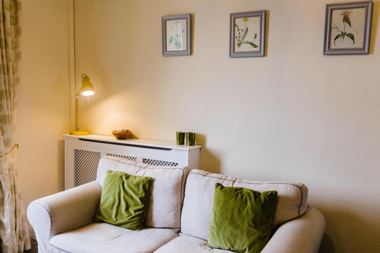 May Tree Cottage Manorbier 5 Mins From The Beach Sleeps 4 Екстериор снимка
