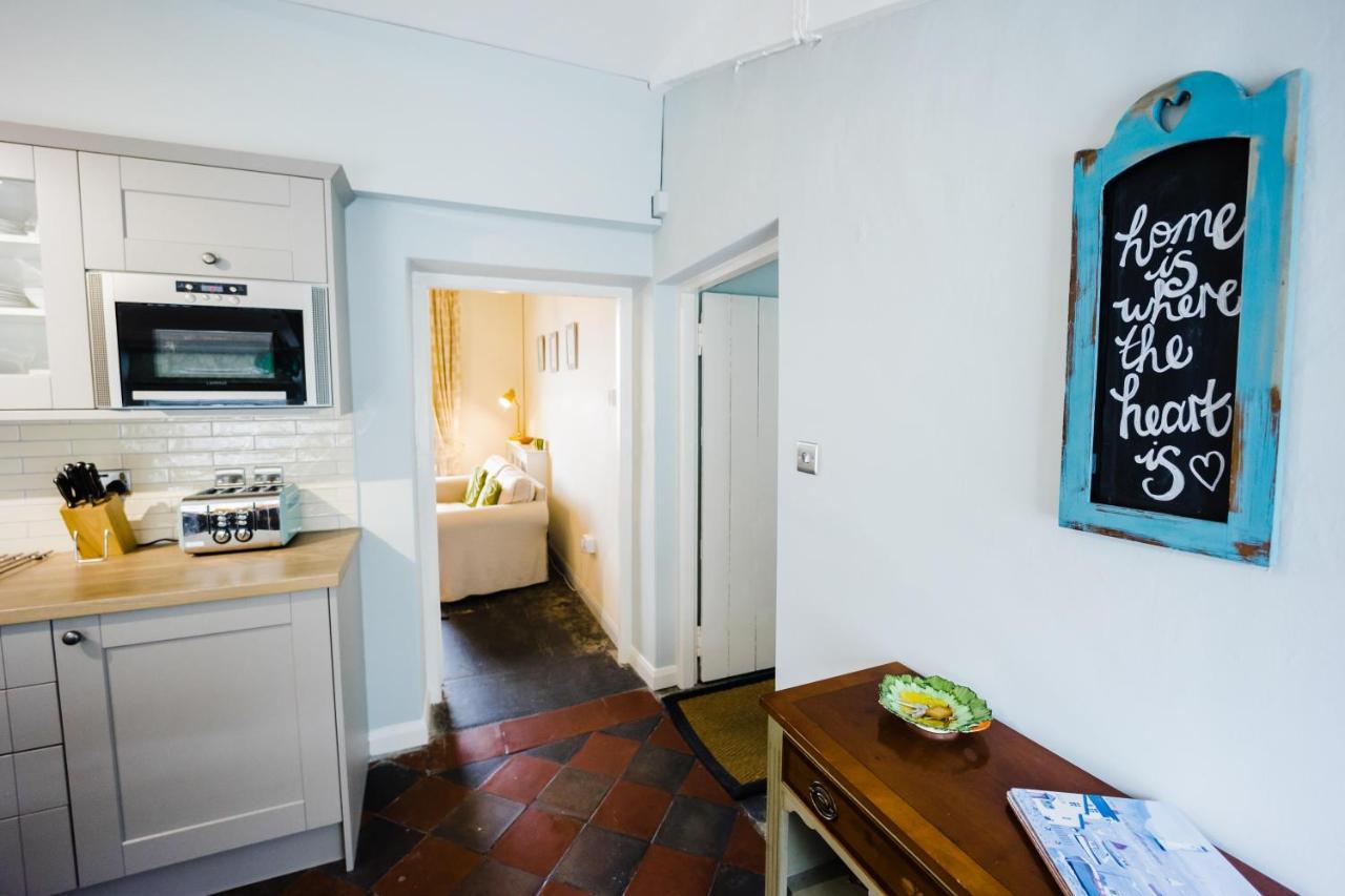 May Tree Cottage Manorbier 5 Mins From The Beach Sleeps 4 Екстериор снимка