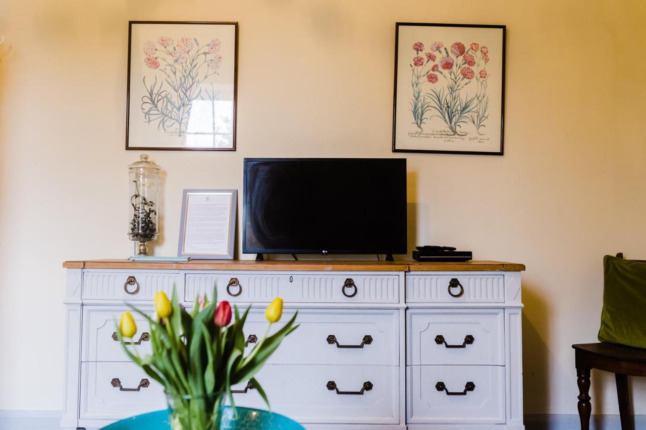 May Tree Cottage Manorbier 5 Mins From The Beach Sleeps 4 Екстериор снимка