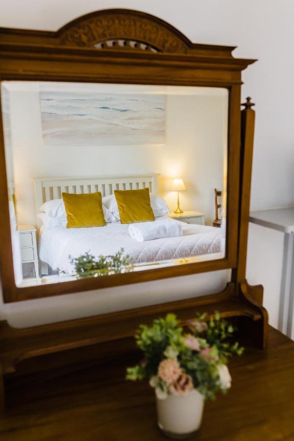 May Tree Cottage Manorbier 5 Mins From The Beach Sleeps 4 Екстериор снимка