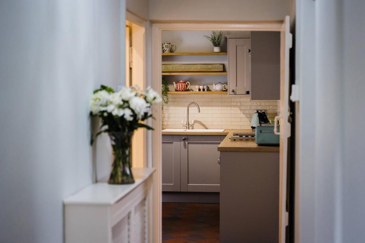 May Tree Cottage Manorbier 5 Mins From The Beach Sleeps 4 Екстериор снимка