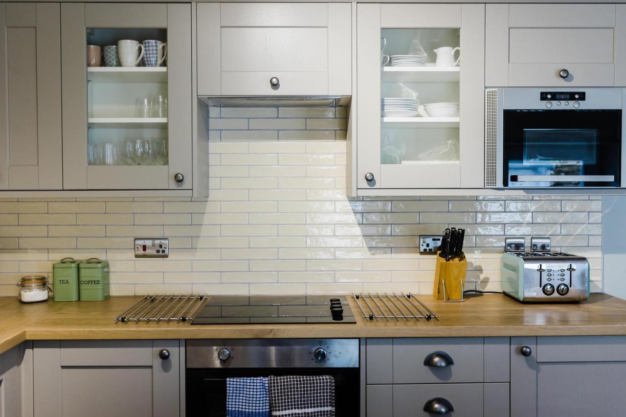May Tree Cottage Manorbier 5 Mins From The Beach Sleeps 4 Екстериор снимка