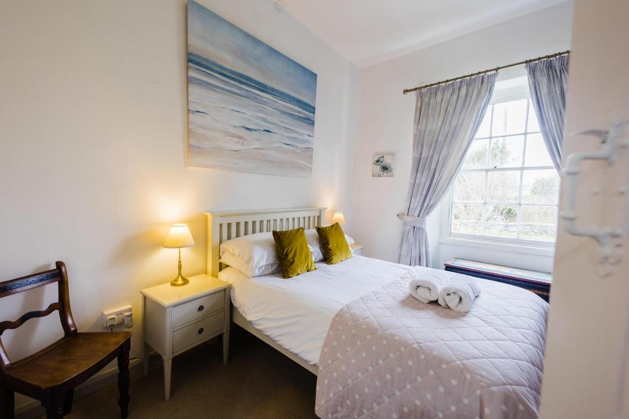 May Tree Cottage Manorbier 5 Mins From The Beach Sleeps 4 Екстериор снимка