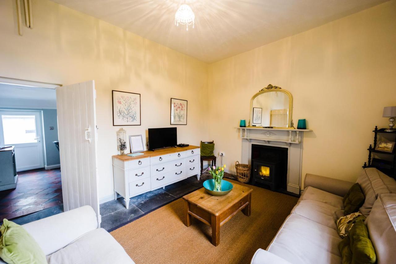 May Tree Cottage Manorbier 5 Mins From The Beach Sleeps 4 Екстериор снимка