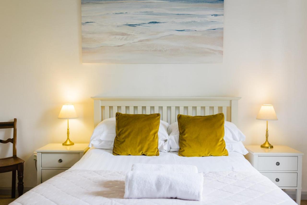 May Tree Cottage Manorbier 5 Mins From The Beach Sleeps 4 Екстериор снимка