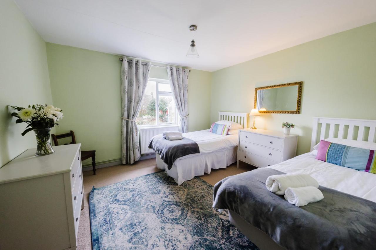 May Tree Cottage Manorbier 5 Mins From The Beach Sleeps 4 Екстериор снимка